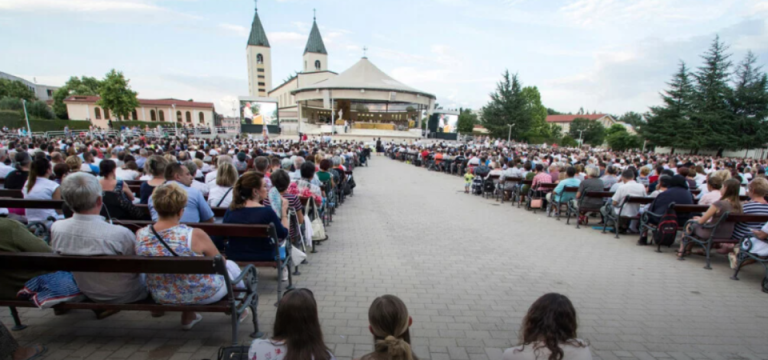 Papa u poruci pozvao mlade u Međugorju da ne budu egoistični i lijeni