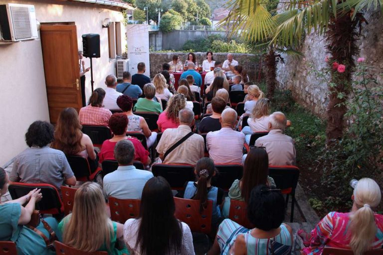 Predstavljen roman “Priviđenje” Đane Handžo Feriz