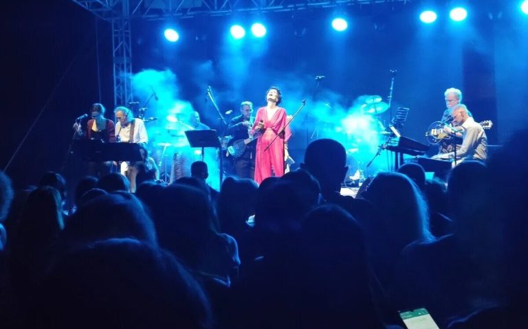 Doris Dragović priredila muzički spektakl u Mostaru