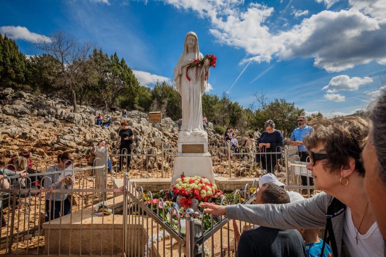 Katolici danas slave Veliku gospu