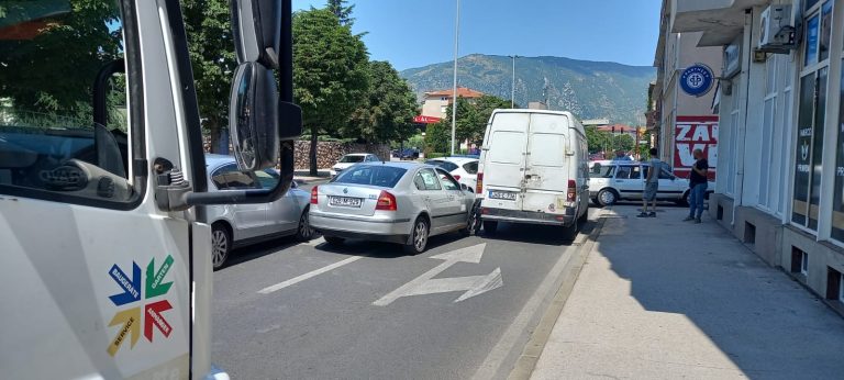 Udes na Bulevaru izazvao velike gužve