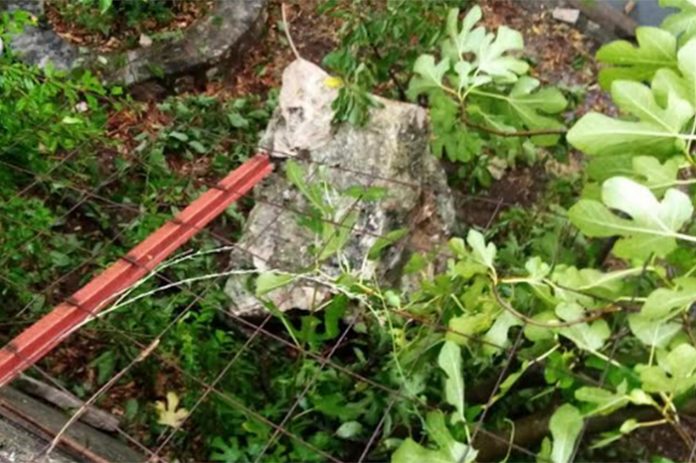Stolac: Stijena se odronila, probila dvije zaštitne ograde i zaustavila se u bašti pred kućom
