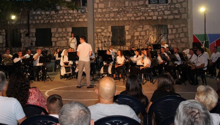 Trebižat: Kulturno ljeto otvoreno koncertom HKUD-a ”Seljačka sloga”