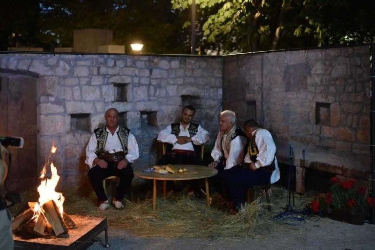 Posušje: Održana smotra izvornog folklora “Silo na ognjištu”