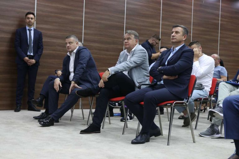 Nikšić i Mijatović na Poslovnom forumu u Konjicu