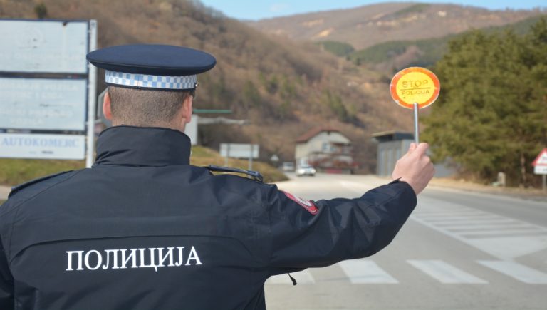 Republika srpska: Kazne će se plaćati bankovnom karticom policajcu