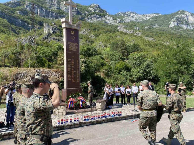 Zašto je Grabovica tako daleko?