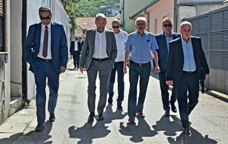 Izetbegović u Mostaru izrazio nezadovoljstvo radom “Trojke”