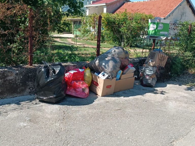 Mještani Bijelog polja upozorili na neredovan odvoz smeća