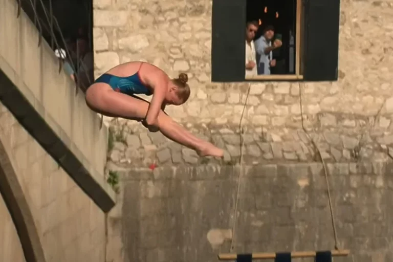 Red Bull Cliff Diving: Gimeno i Carlson najbolji u Mostaru