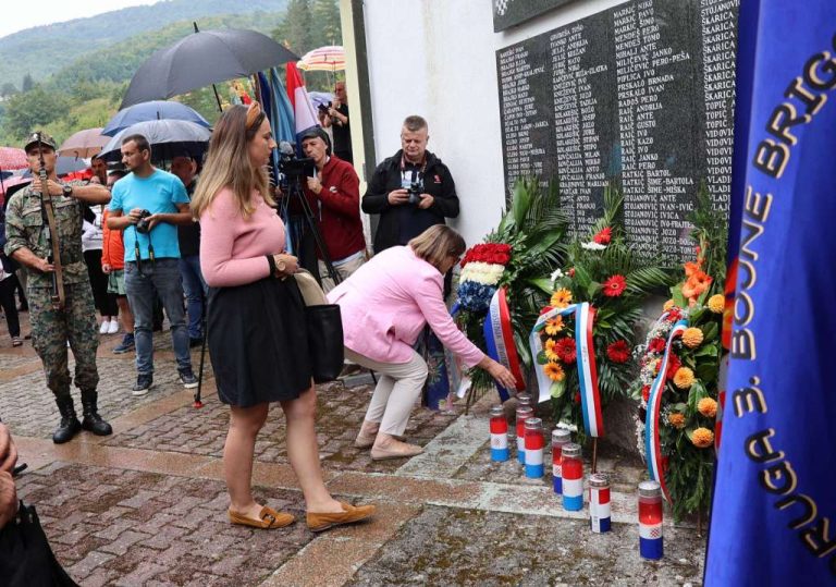 Trideset godina od zločina u Uzdolu: Obitelji i dalje traže pravdu (VIDEO)
