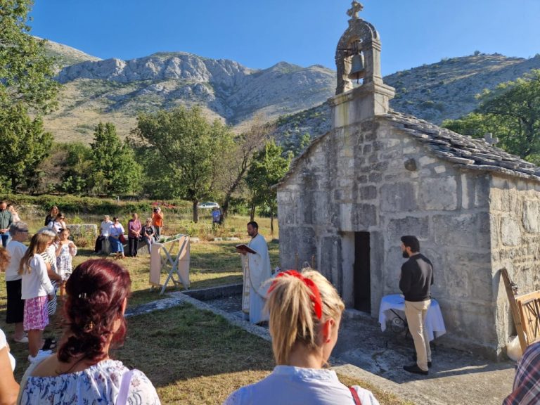 U crkvi u Dubljanima služena liturgija poslije 80 godina
