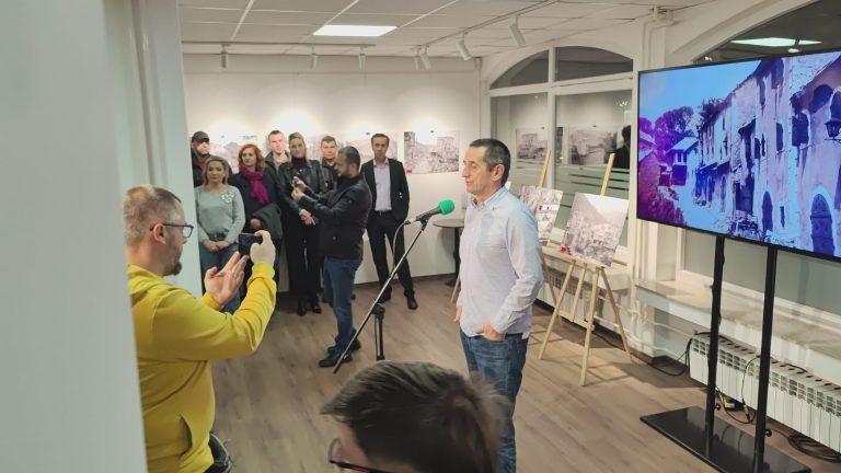 Centar za kulturu: Otvorena izložba ratnih fotografija – “Urbicid”