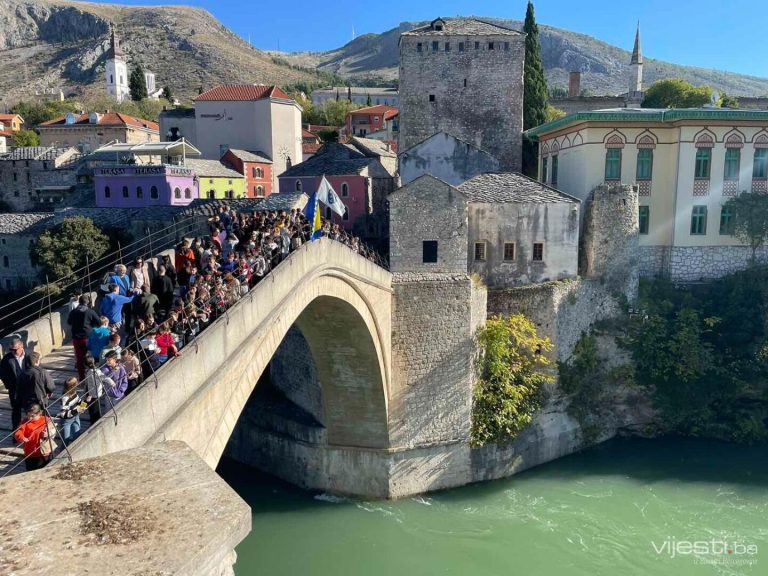 Obilježena godišnjica rušenja Starog mosta: Skok bez aplauza