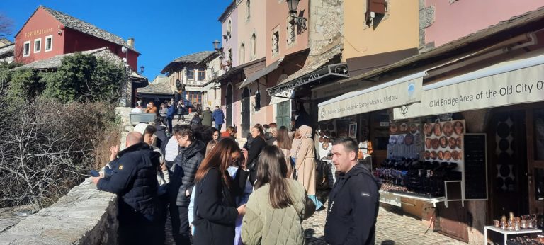 Proljeće u sred zime: Sunčani Mostar broji zadnje januarske dane