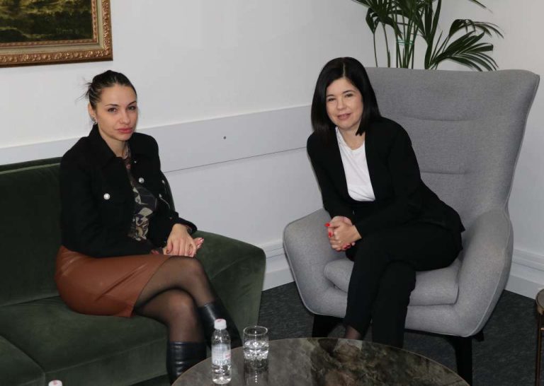 Predsjednica Vlade HNK sa zamjenicom ravnatelja FIPA-e