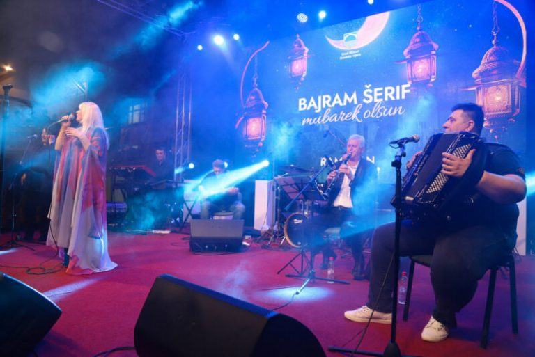 Bajramski koncert: Hanka Paldum oduševila publiku