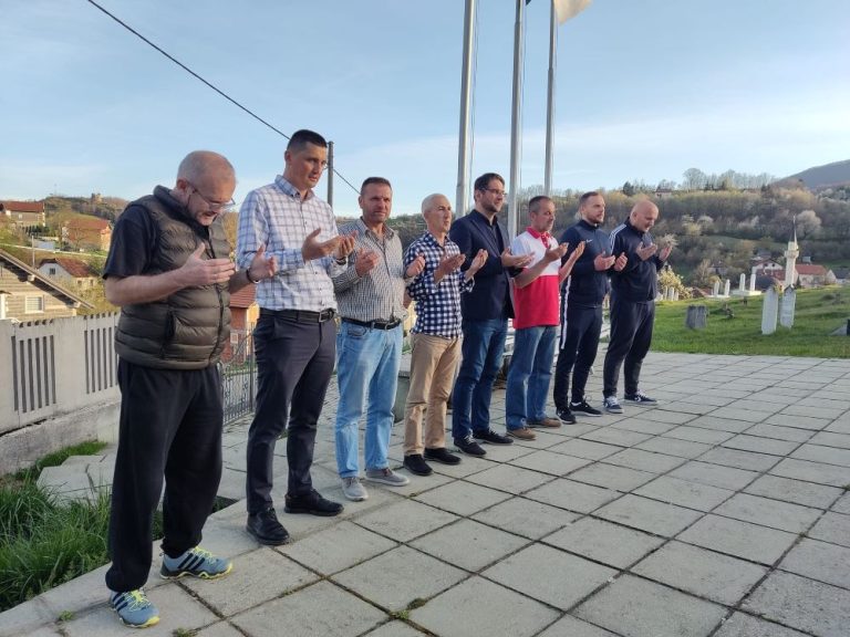 POSLANE LIJEPE SLIKE: U PROZORU IFTARILO 200 POVRATNIKA