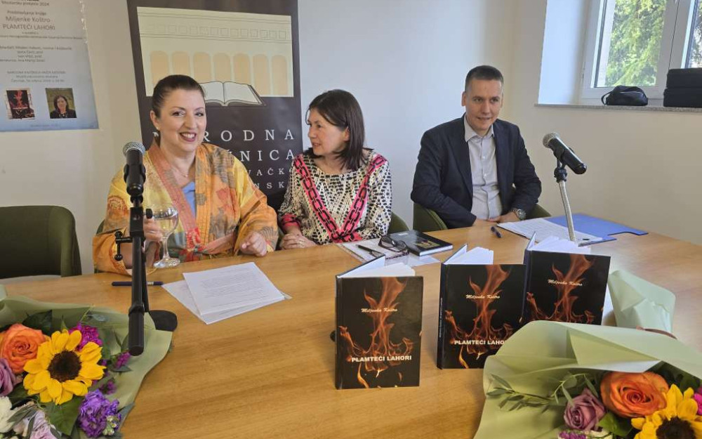 Mostar: Miljenka Koštro predstavila publici zbirku poezije "Plamteći lahori" - Mostar.live