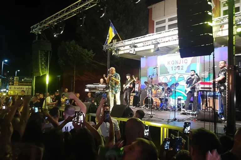 Konjic: Sjajan koncert Željka Samardžića