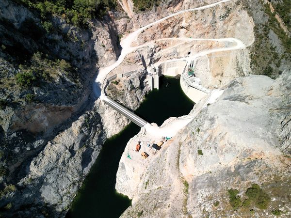 Neretva zavijena u crno: HE Ulog već sada uništava najljepšu rijeku