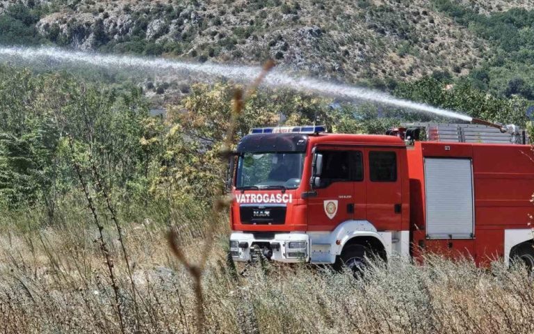 Mostar: Vatrogasci imaju pune ruke posla