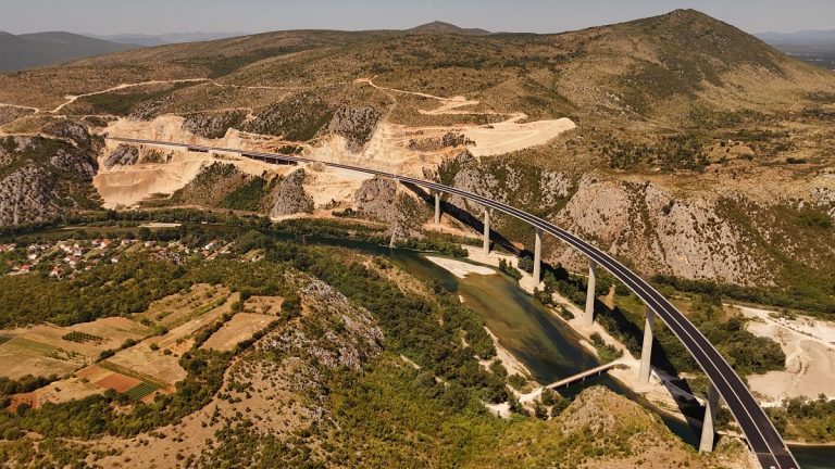 Žestoke reakcije na plan ceremonije otvaranja Mosta Hercegovina: “Pa ovo je kao da je UZP pobijedio. Samo krst fali”