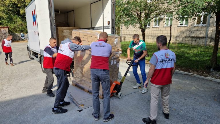 Aktivisti Merhameta u kontinuitetu pomažu na ugroženim područjima