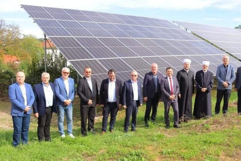 Solar alejkum: Islamska zajednica pustila u rad solarnu elektranu “Green Vakuf Tešanj”