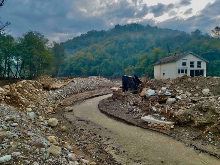 Buturović Polje: Totalno uništeno 16 kuća, mještani očekuju brzu obnovu