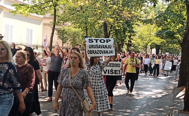 Dan učitelja: Sindikati osnovnih i srednjih škola najavili protest