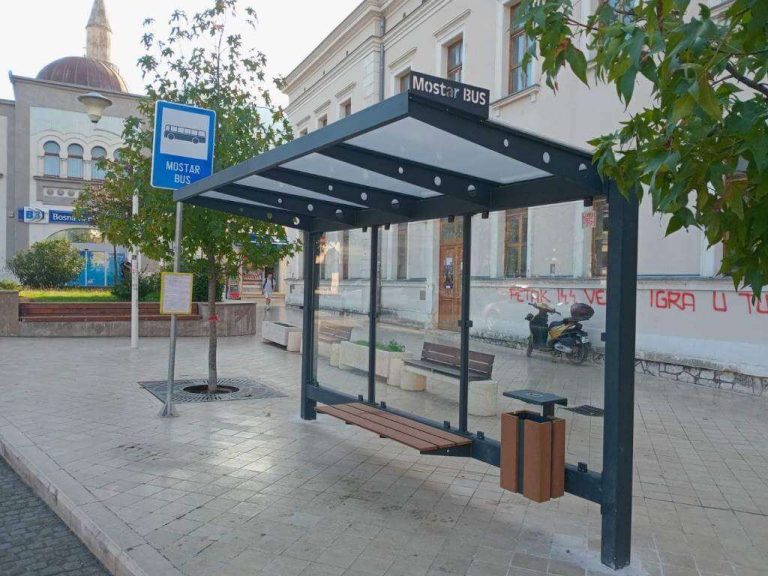 Mostar: Postavljena nova autobusna stajališta, planirano i postavljanje monitora s važnim informacijama