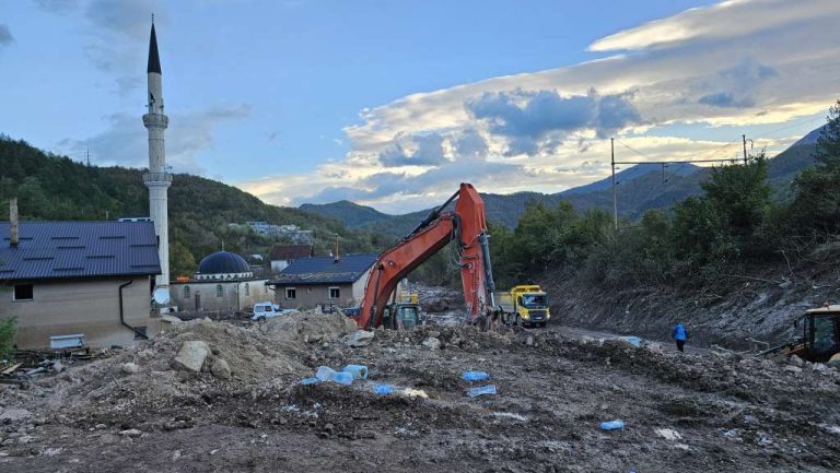 Na saniranju terena u Donjoj Jablanici angažirano 30 pripadnika Oružanih snaga BiH