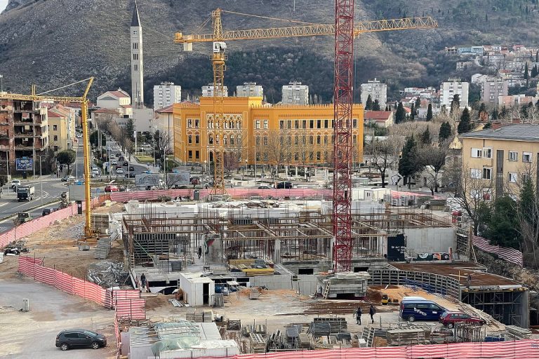 Vakufska direkcija o gradnji na Lakišića haremu: Šta radi bošnjačka politika?
