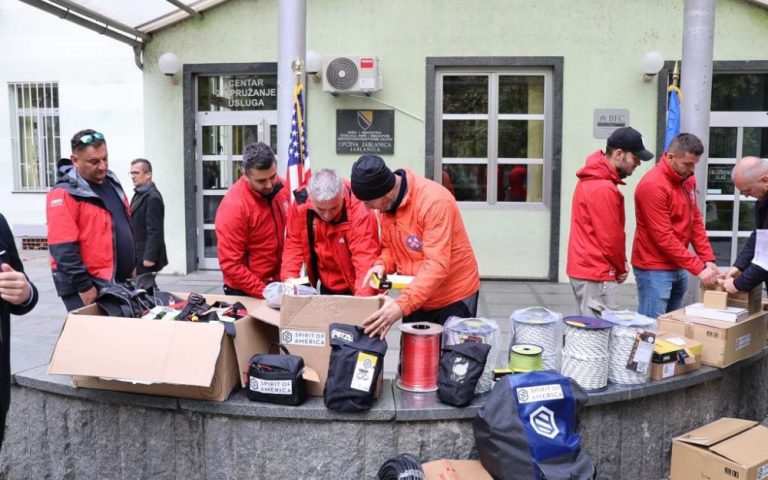 Jablanica: Civilna zaštita i GSS dobili komunikacijske uređaje i spasilačku opremu