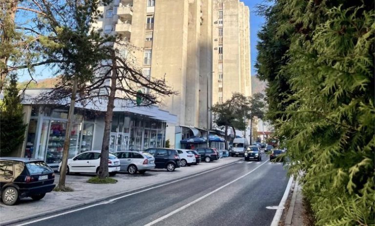 Konjic: U naletu automobila teško ozlijeđena pješakinja