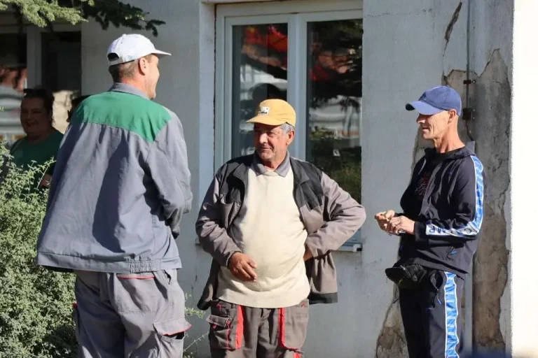 Mostar: Bivši radnici Komosa održali mirni protest zbog neuplaćenih doprinosa za radni staž