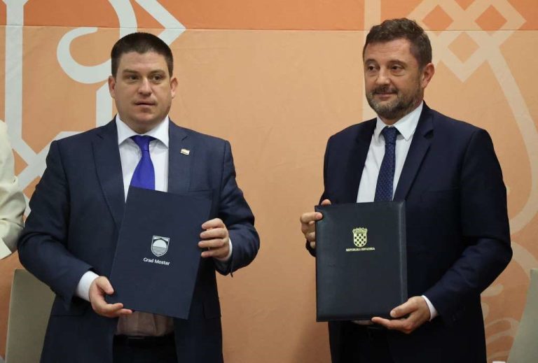 Mostar: Potpisan Ugovor o unapređenju zračne prometne povezanosti Grada Mostara (VIDEO)