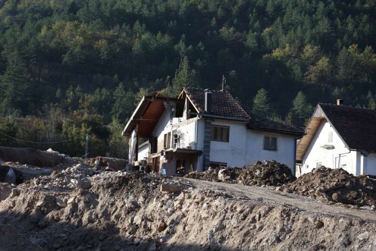 Donja Jablanica: Nastavljeni radovi na raščišćavanju objekata