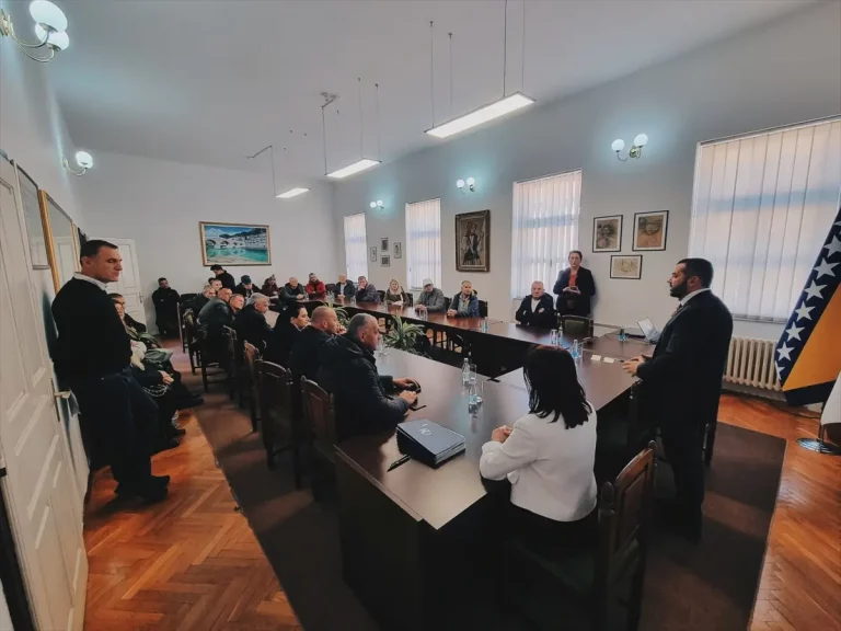 Nakon poplava u BiH: Pomozi.ba potpisao ugovore vrijedne 1,5 miliona KM sa 15 porodica iz Konjica