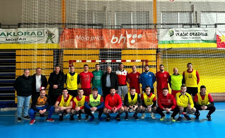 Zvonimir Noka Serdarušić posjetio trening rukometaša Veleža