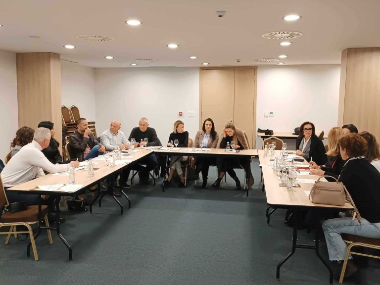 Caritas BiH organizirao obuke za javne službenike o radu s osobama s invaliditetom