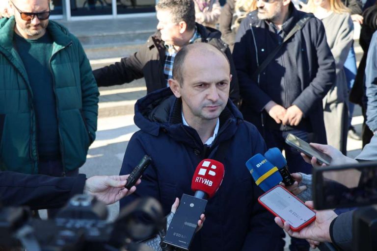 Sindikat Sveučilišta: Podrška prosvjetnim djelatnicima HNK