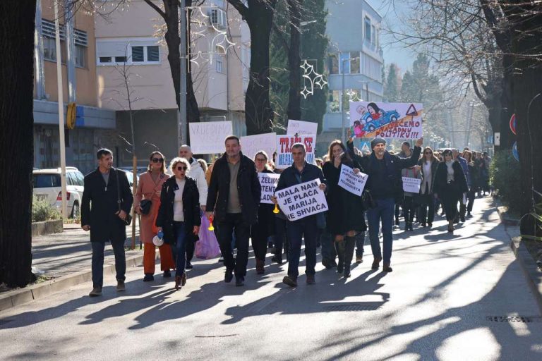 Mostar: Nova prosvjedna šetnja prosvjetara