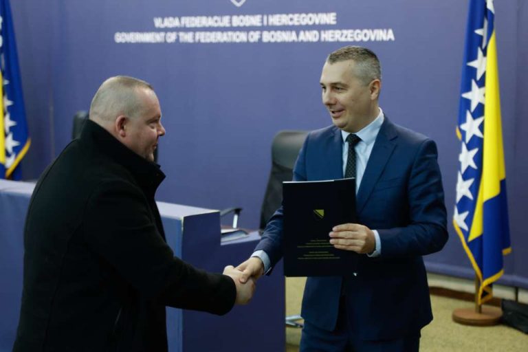 Nerin Dizdar potpisao ugovore za očuvanje skoro 900 radnih mjesta povratnika u FBiH