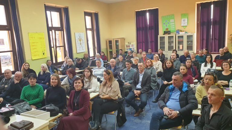 Koordinacija sindikata obrazovanja: Štrajk se nastavlja, u ponedjeljak protestna šetnja