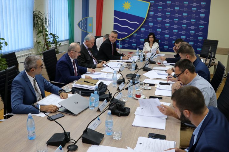 VLADA HNK: TRI MILIONA KM ZA POPLAVOM POGOĐENE PROSTORE KONJICA, JABLANICE I MOSTARA