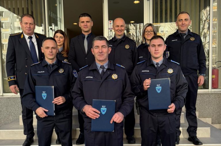 MUP HNK: Pohvale policijskim službenicima koji su se istakli tokom nedavnih poplava