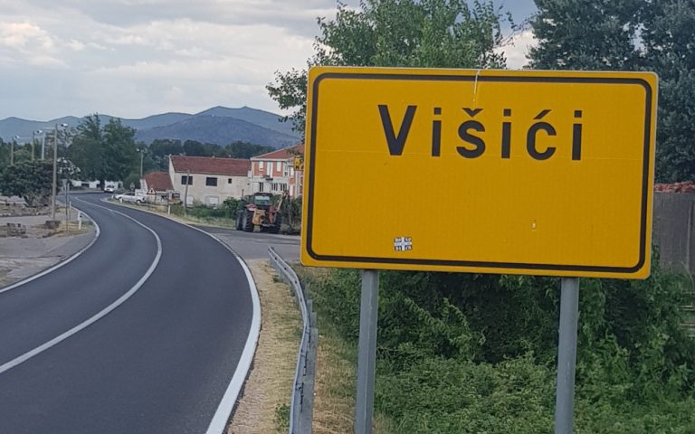“Hyundaiem” izletio s ceste u Višićima