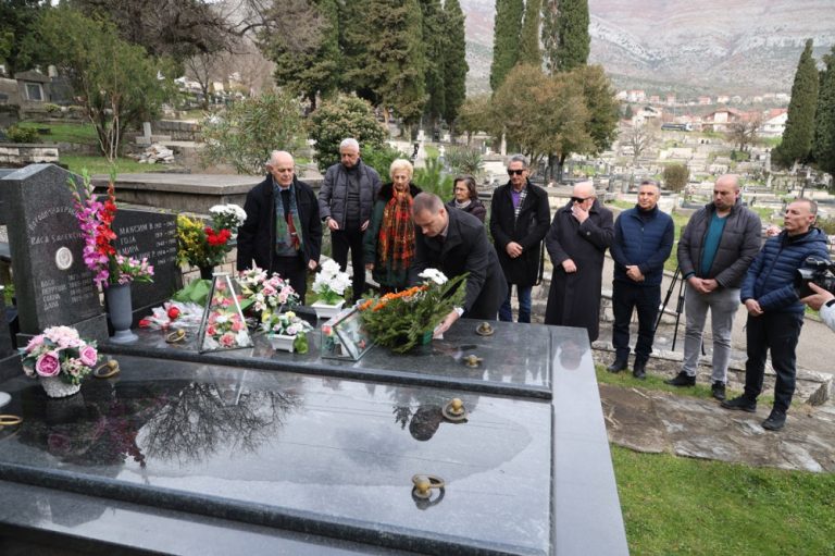 Trebinje: Položeno cvijeće povodom 32 godine od smrti Srđana Aleksića